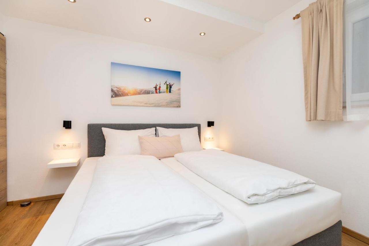 Souterrain Apartment ฟลาคเฮา ภายนอก รูปภาพ