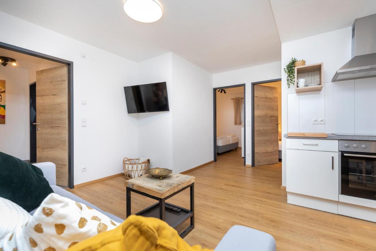 Souterrain Apartment ฟลาคเฮา ภายนอก รูปภาพ