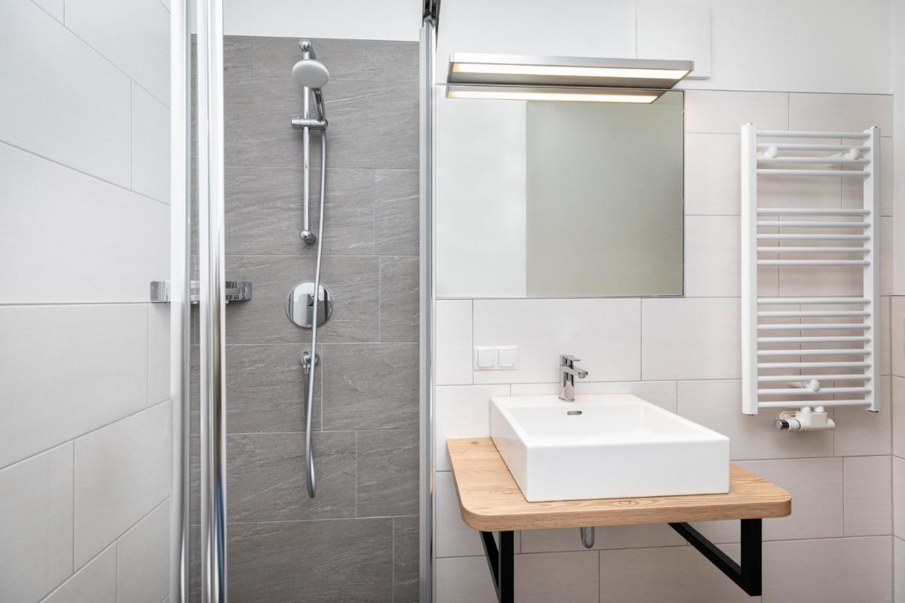 Souterrain Apartment ฟลาคเฮา ภายนอก รูปภาพ